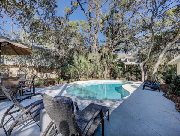 Coastal Retreat: Hilton Head Oasis with Heated Pool